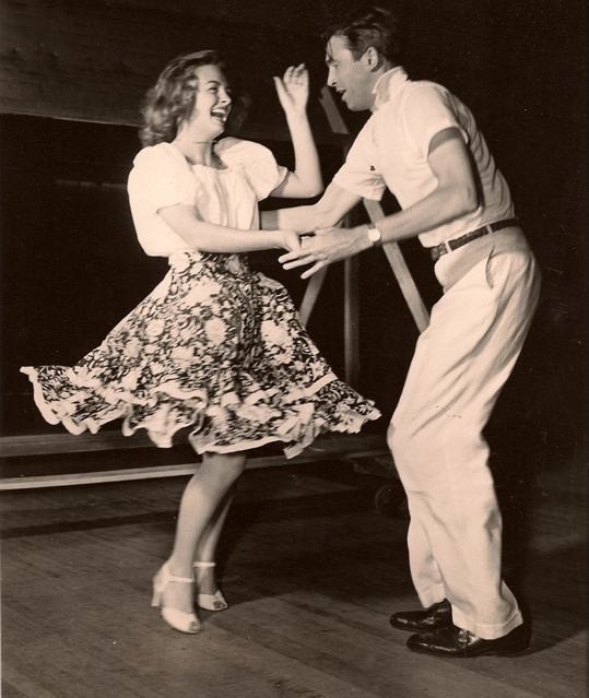 swing dance outfits